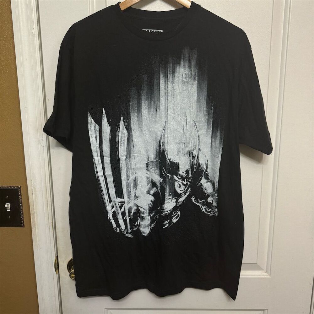 Marvel Wolverine Men's T-Shirt Black Floral Size L Exclusive